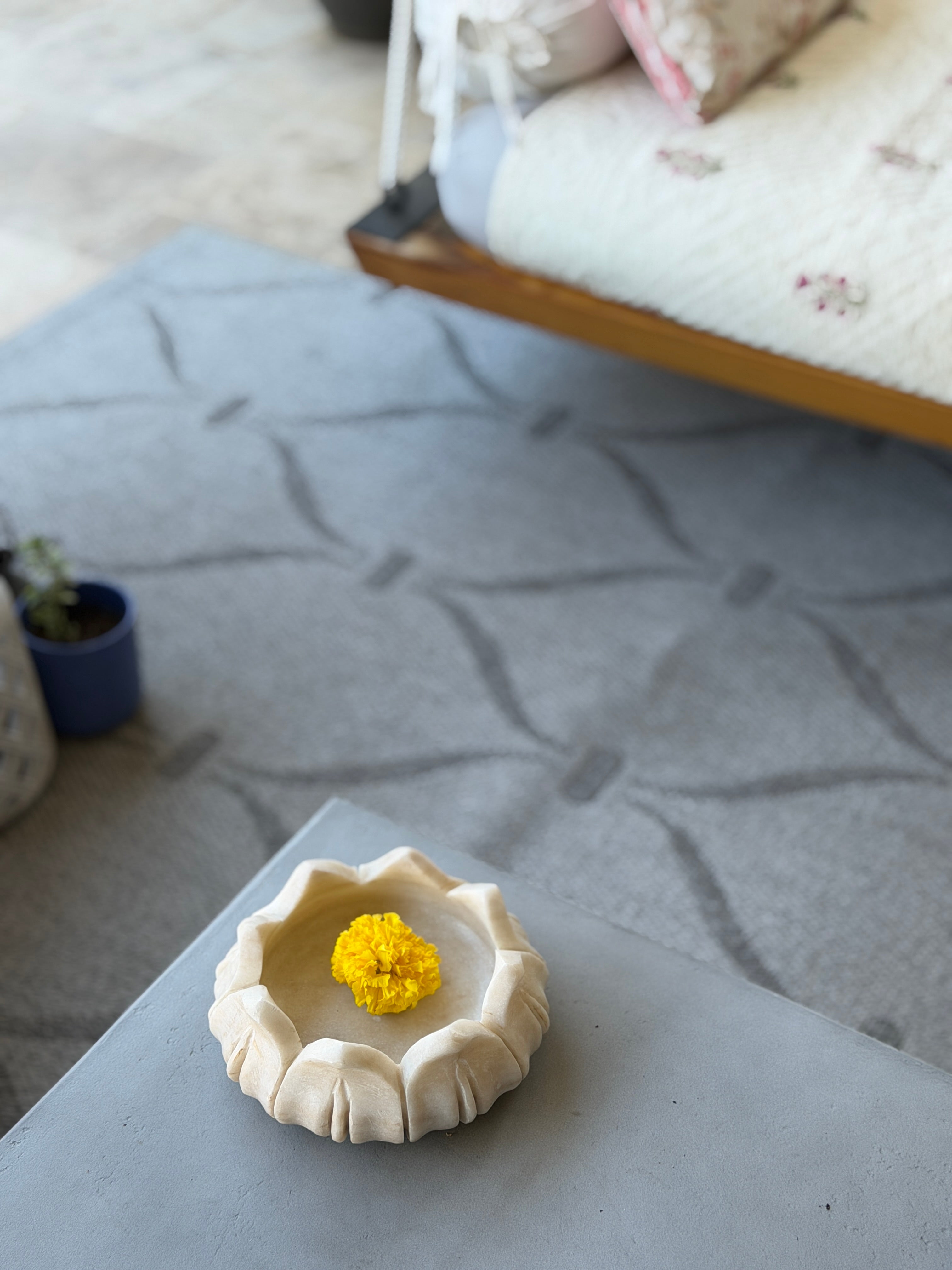 Lotus Urli- 8 Petals