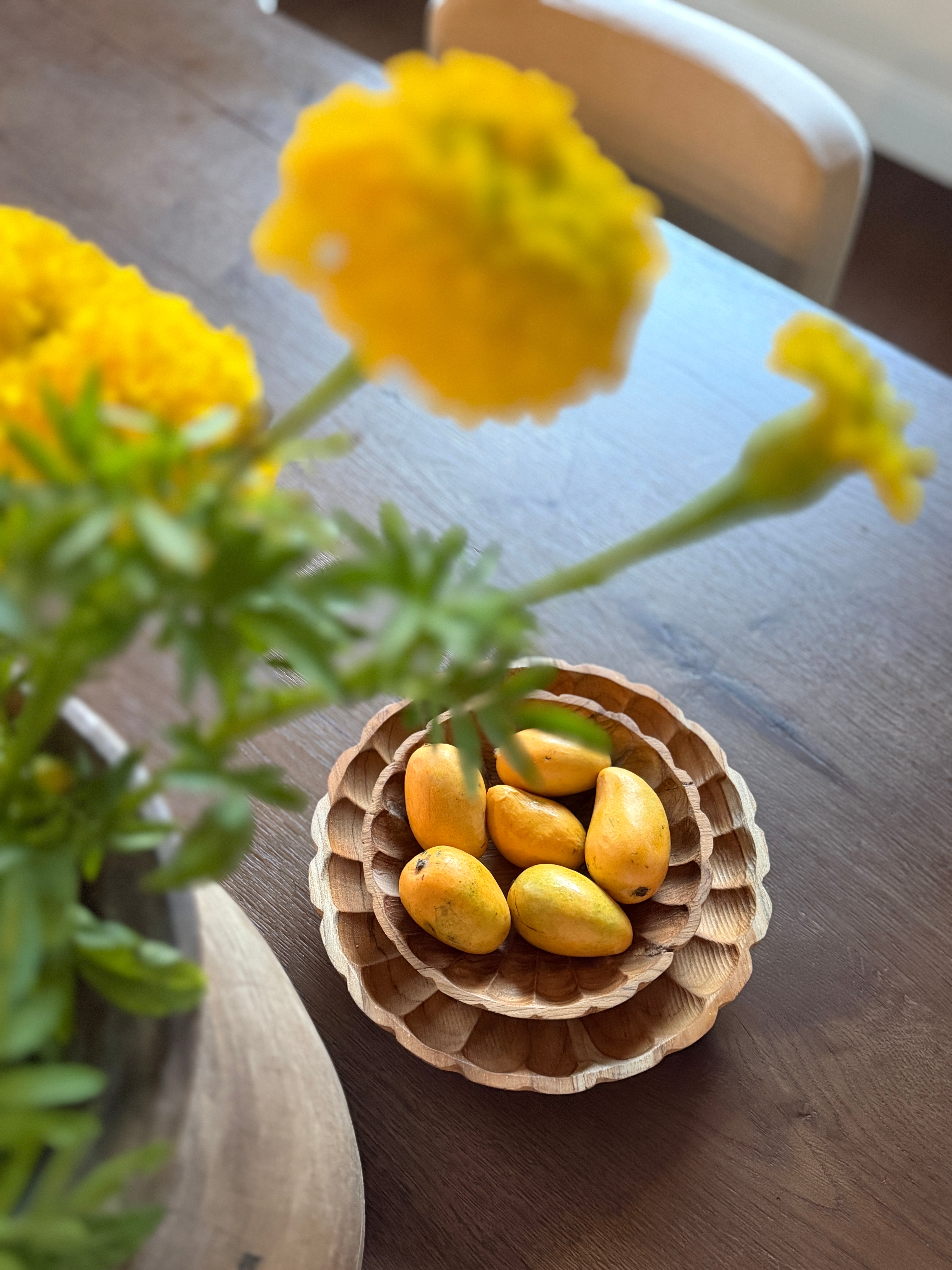 Wooden Scalloped Bowl (Set of 2)