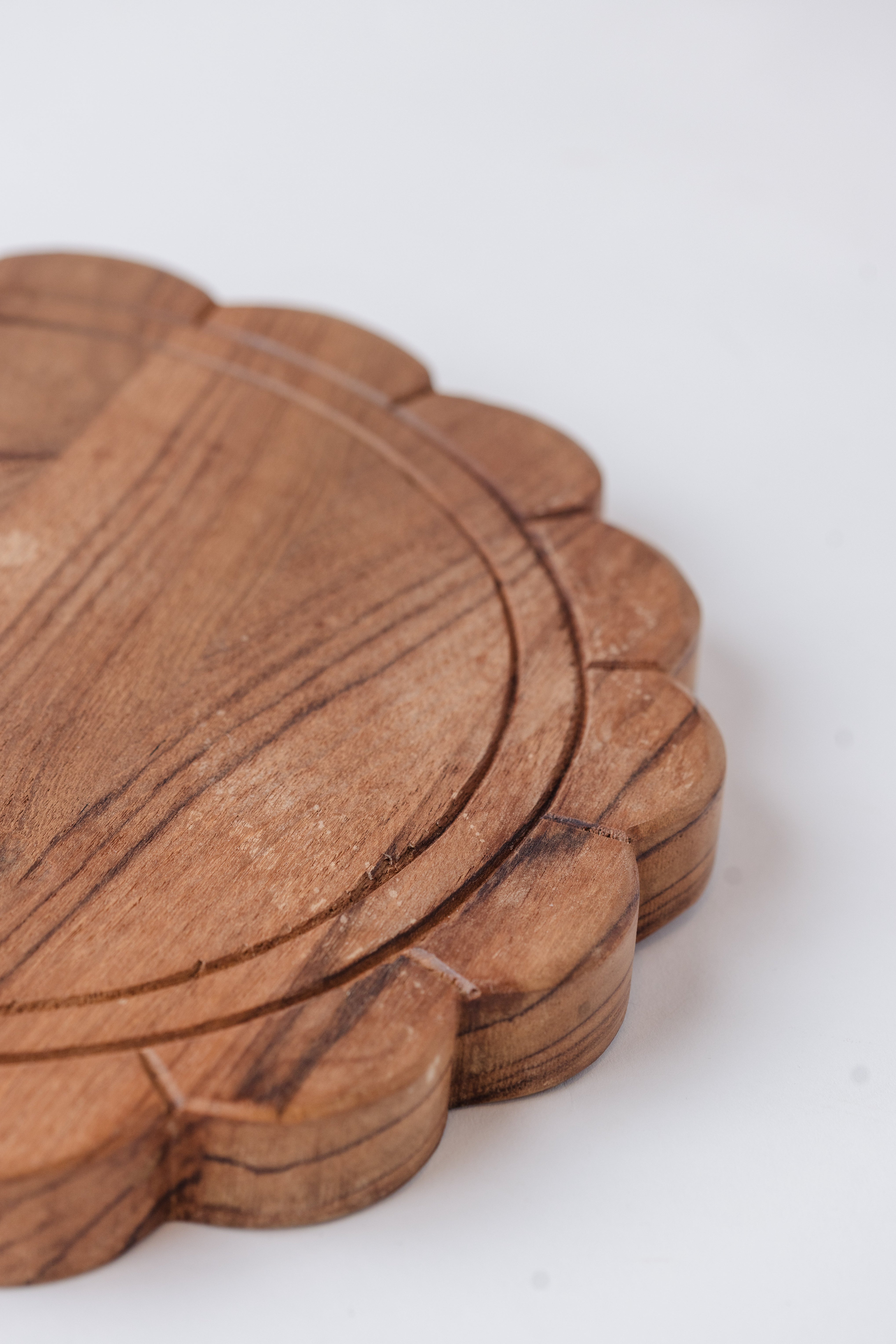 Wood Scalloped Serving Board