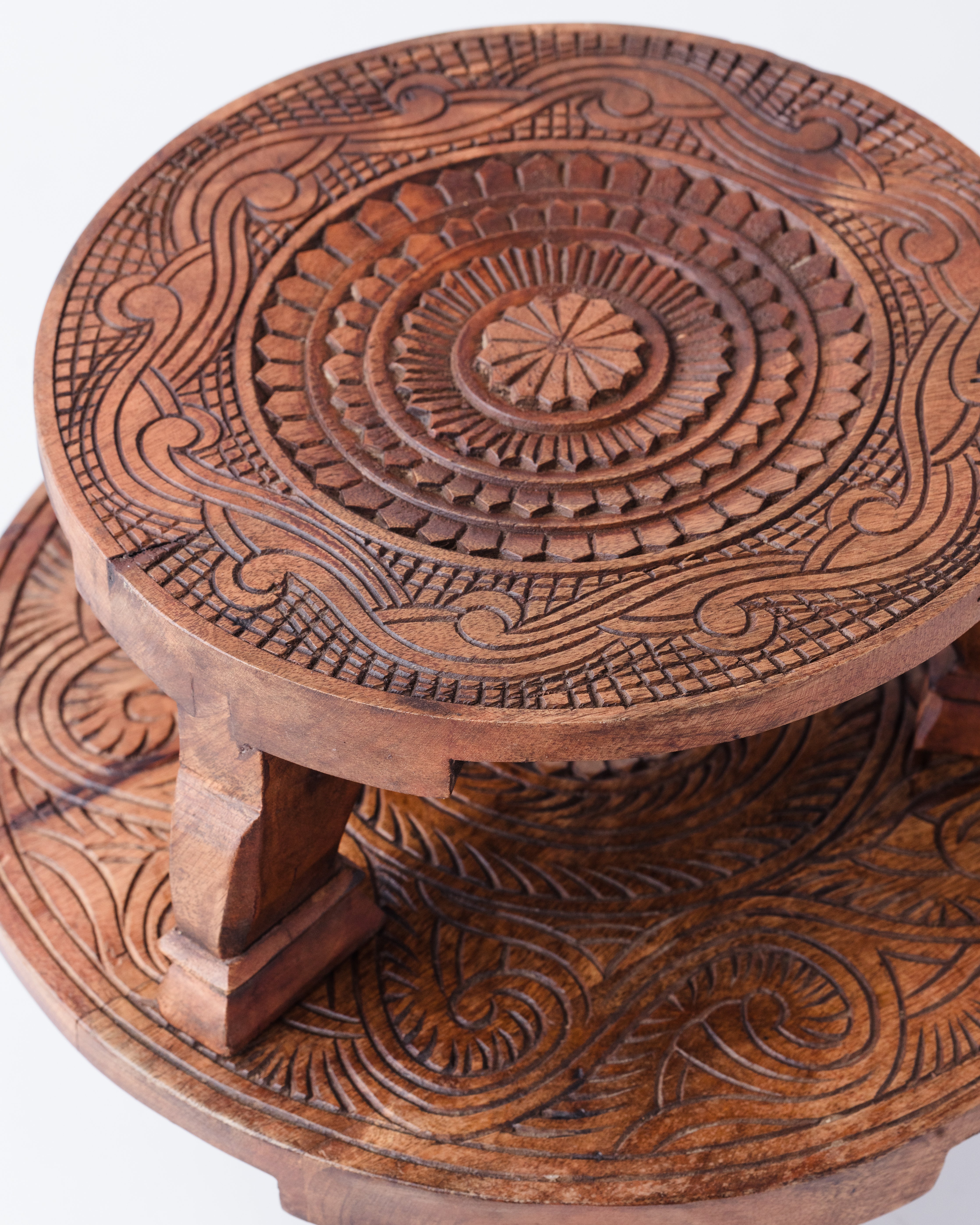 Carved Bajot
